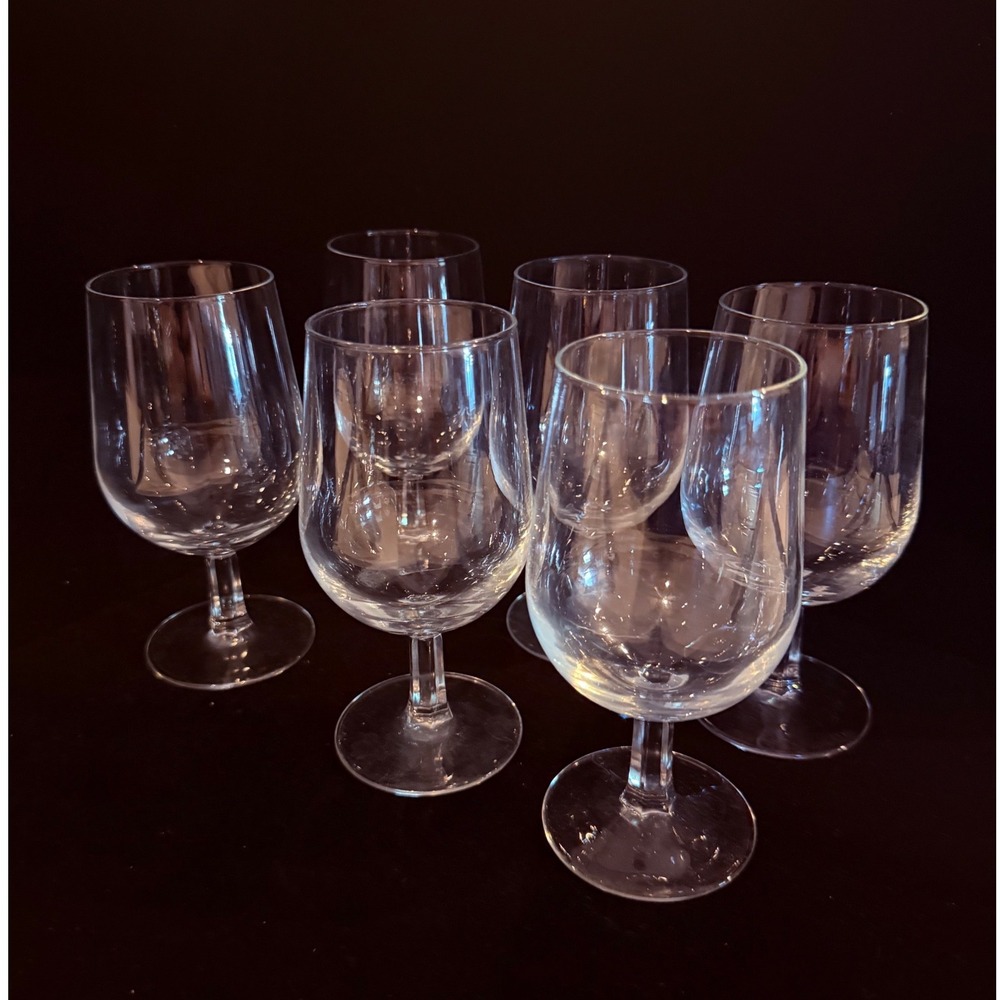 A set of six Villeroy & Boch Cheyenne crystal water goblets.